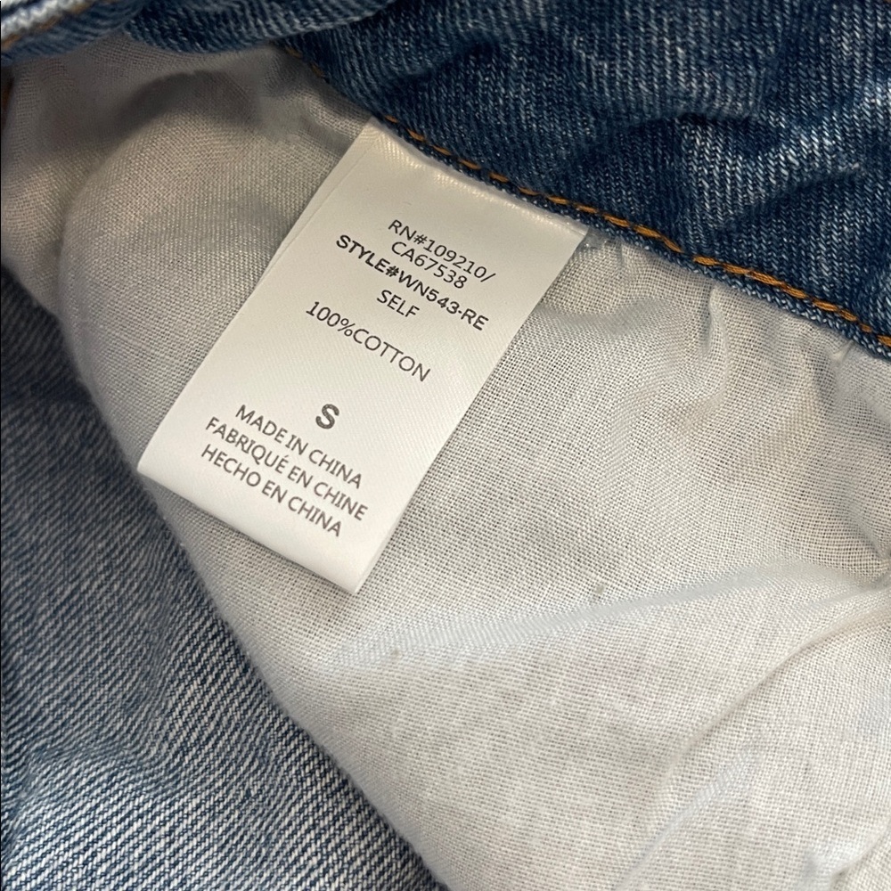 LIKE NEW Windsor Light Blue Straight Leg Jeans with Los Angeles on the back - Picture 9 of 11